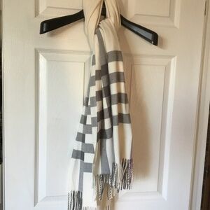 NWOT Soft Scarf/Shawl
